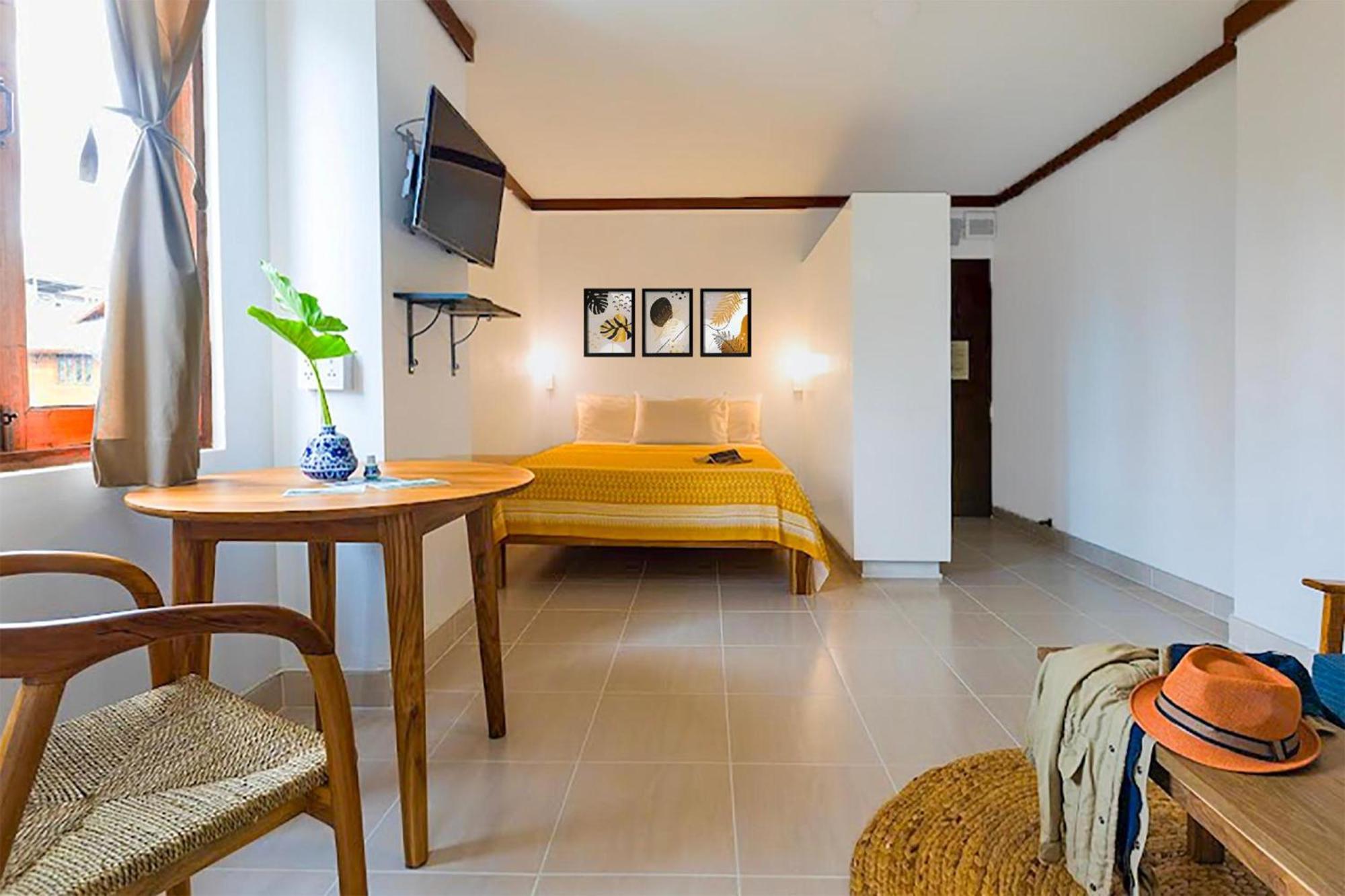 Collection O Howard Square Boutique Hotel Бангкок Экстерьер фото