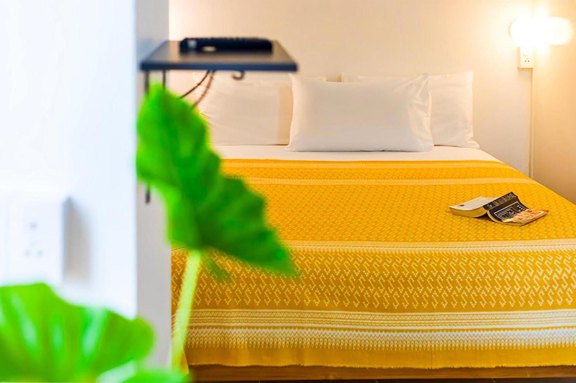 Collection O Howard Square Boutique Hotel Бангкок Экстерьер фото