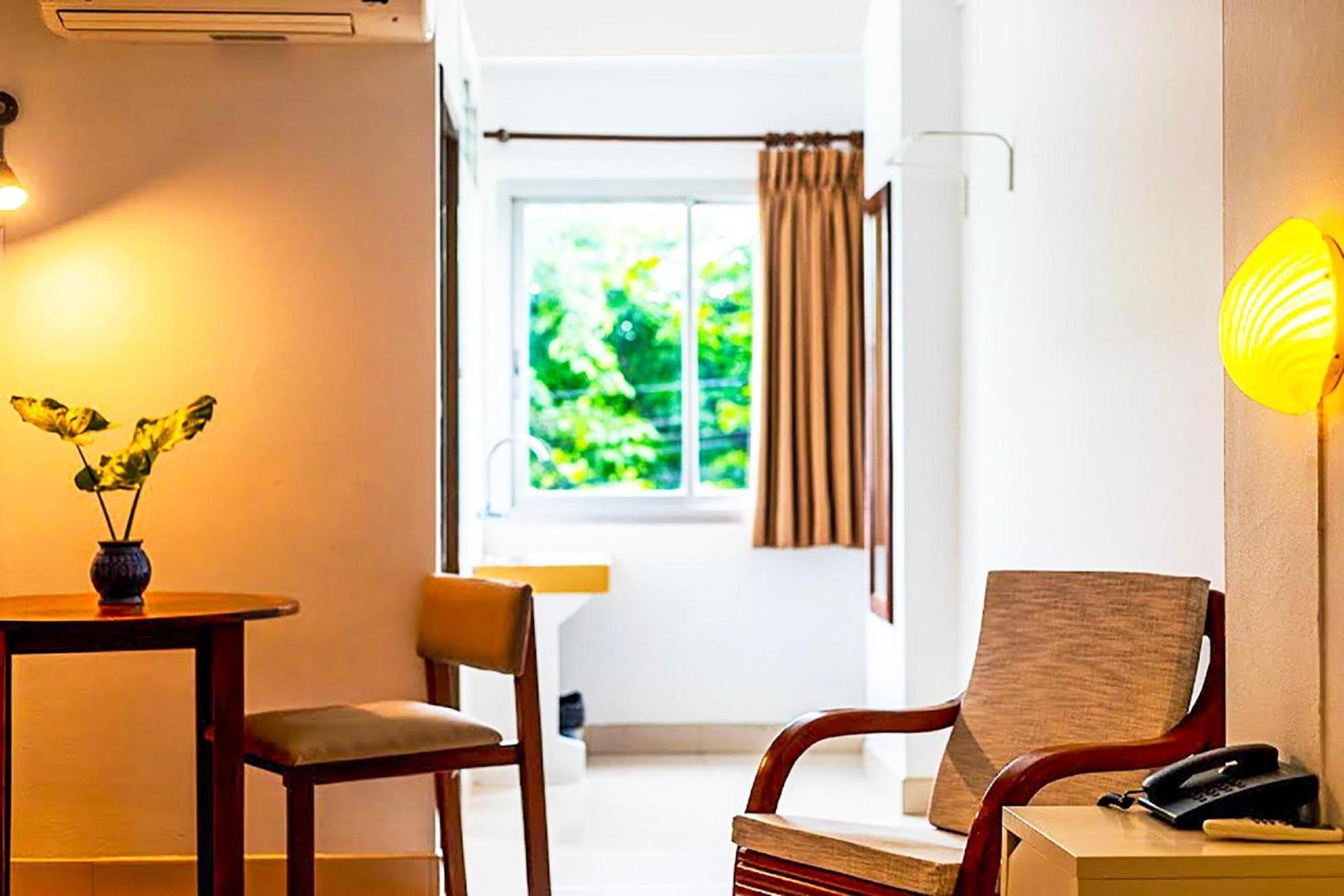 Collection O Howard Square Boutique Hotel Бангкок Экстерьер фото
