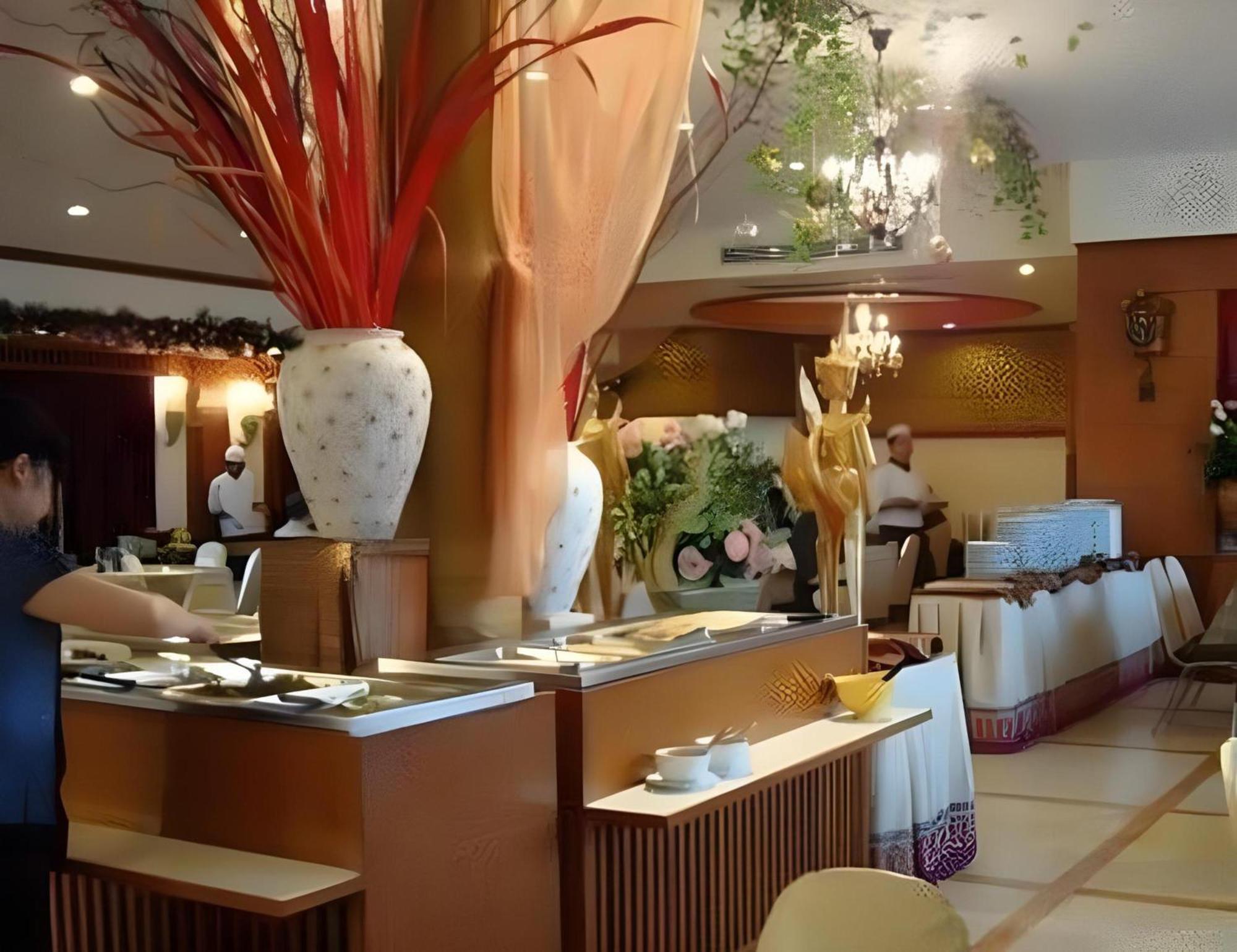 Collection O Howard Square Boutique Hotel Бангкок Экстерьер фото